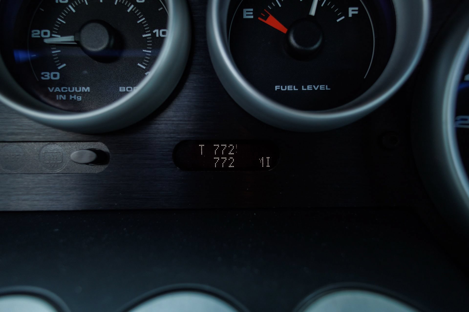 Used 2005 Ford GT RWD image 59