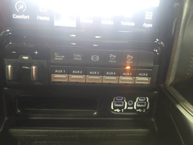 Used 2024 RAM 3500 Limited w/ Safety Group image 12