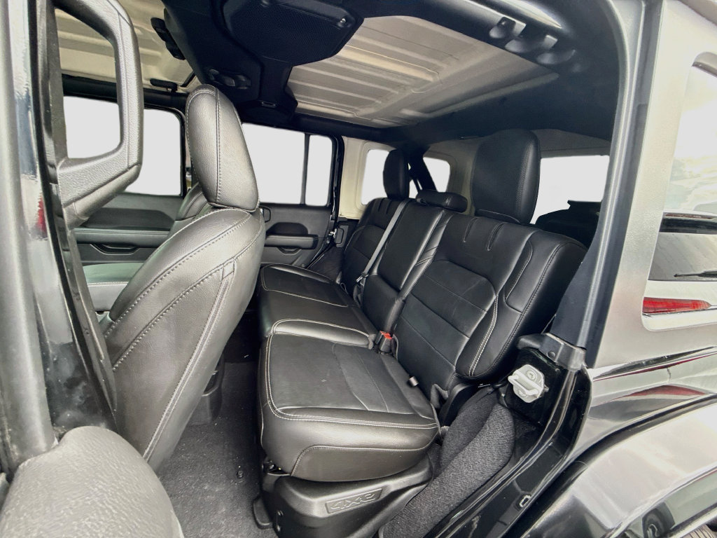 Certified 2023 Jeep Wrangler Unlimited Sahara AWD/4WD image 27