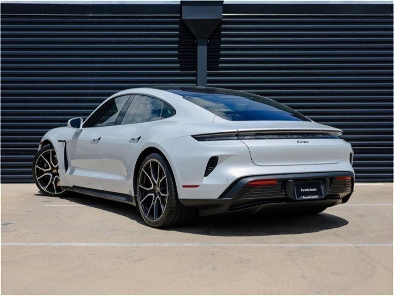 New 2025 Porsche Taycan Turbo image 3