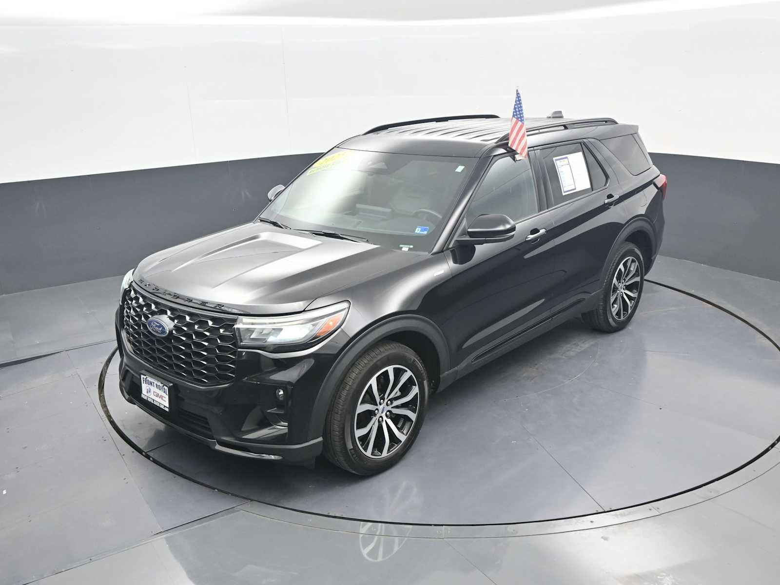 Used 2025 Ford Explorer ST-Line AWD/4WD image 35
