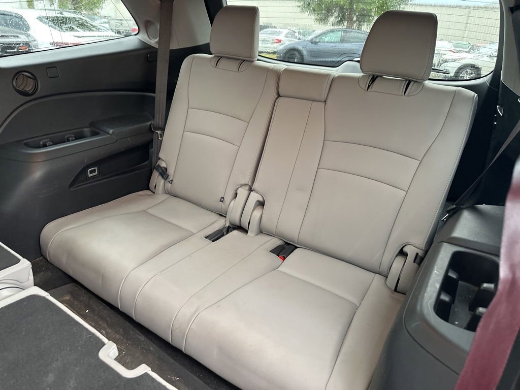 Used 2018 Honda Pilot Touring image 15