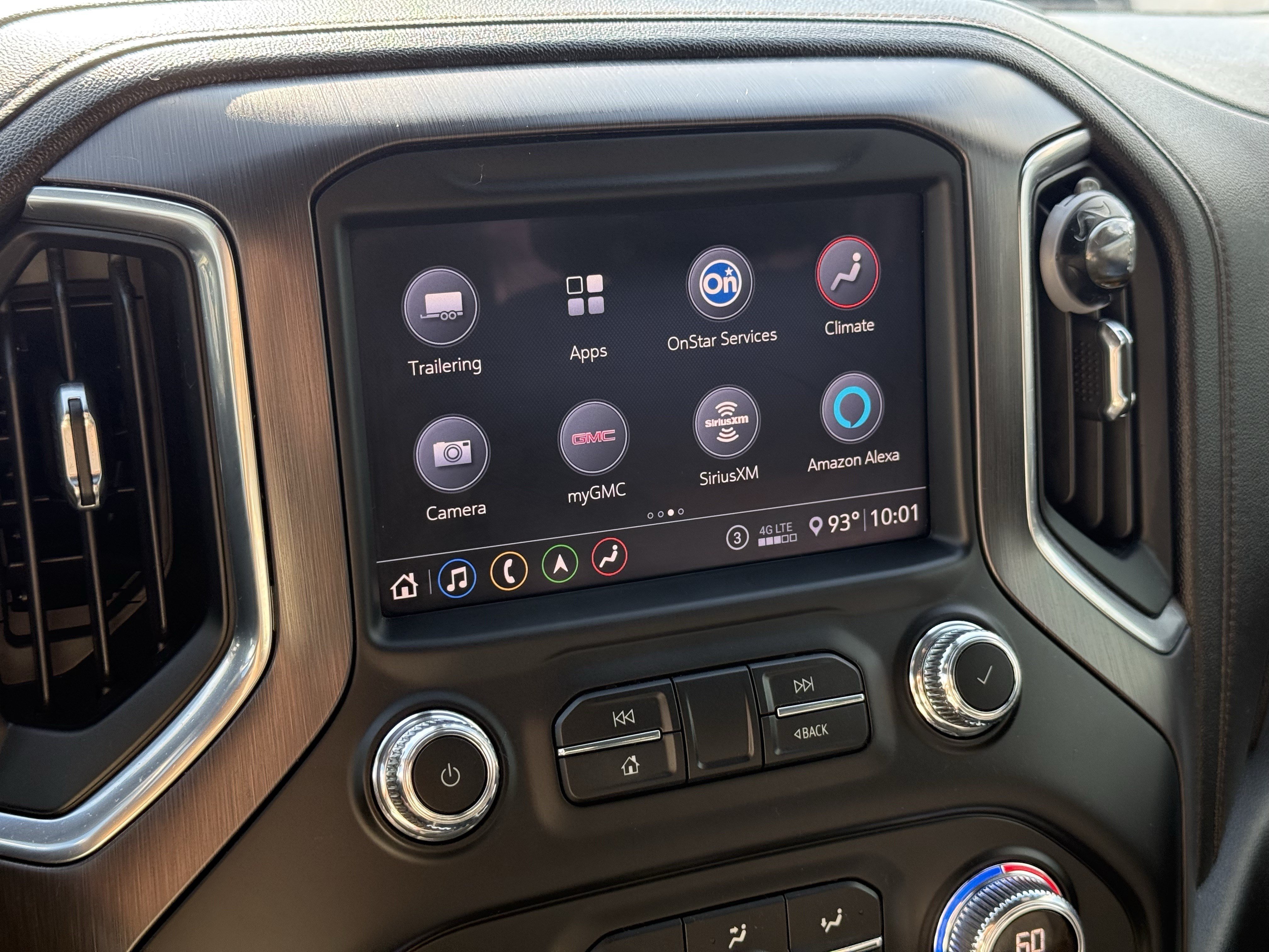 Used 2020 GMC Sierra 2500 AT4 w/ Technology Package AWD/4WD image 20