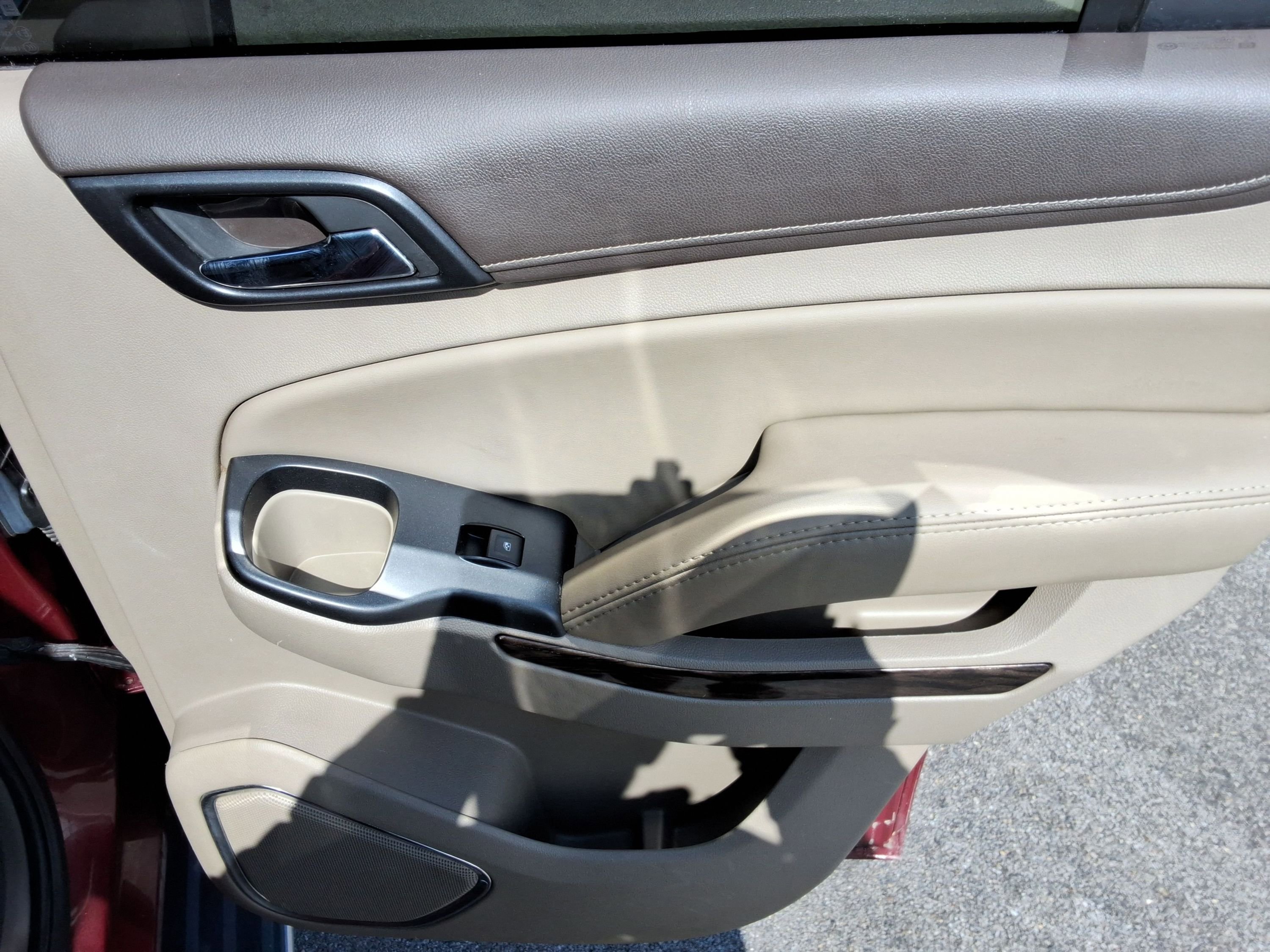 Used 2017 GMC Yukon SLT w/ Open Road Package image 24