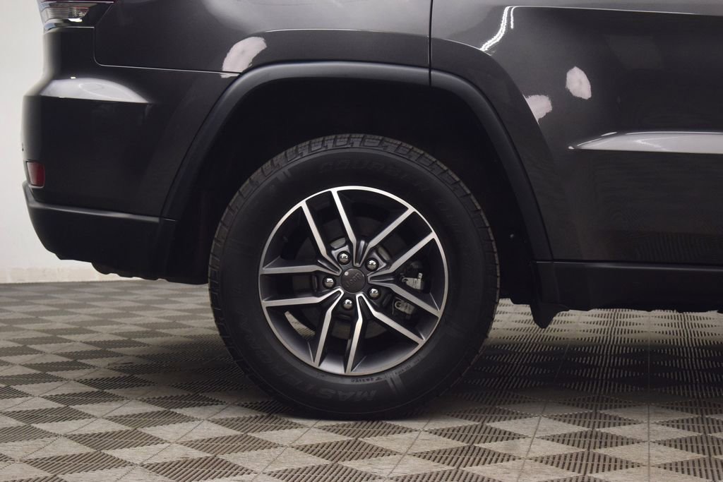 Used 2021 Jeep Grand Cherokee Limited AWD/4WD image 35
