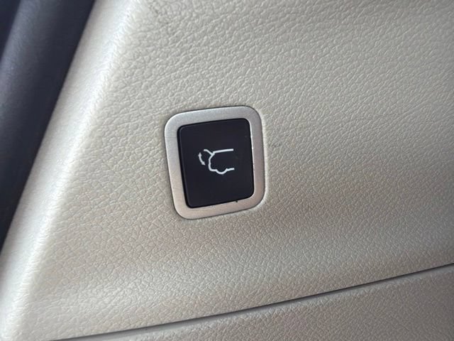 Used 2023 Chrysler Pacifica Touring-L FWD image 10