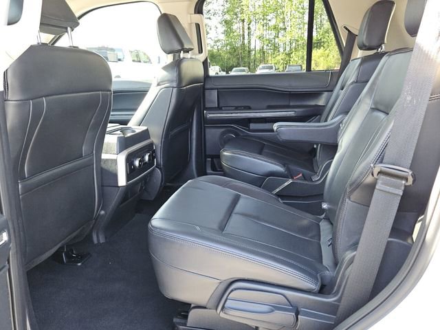 Used 2024 Ford Expedition XLT image 11