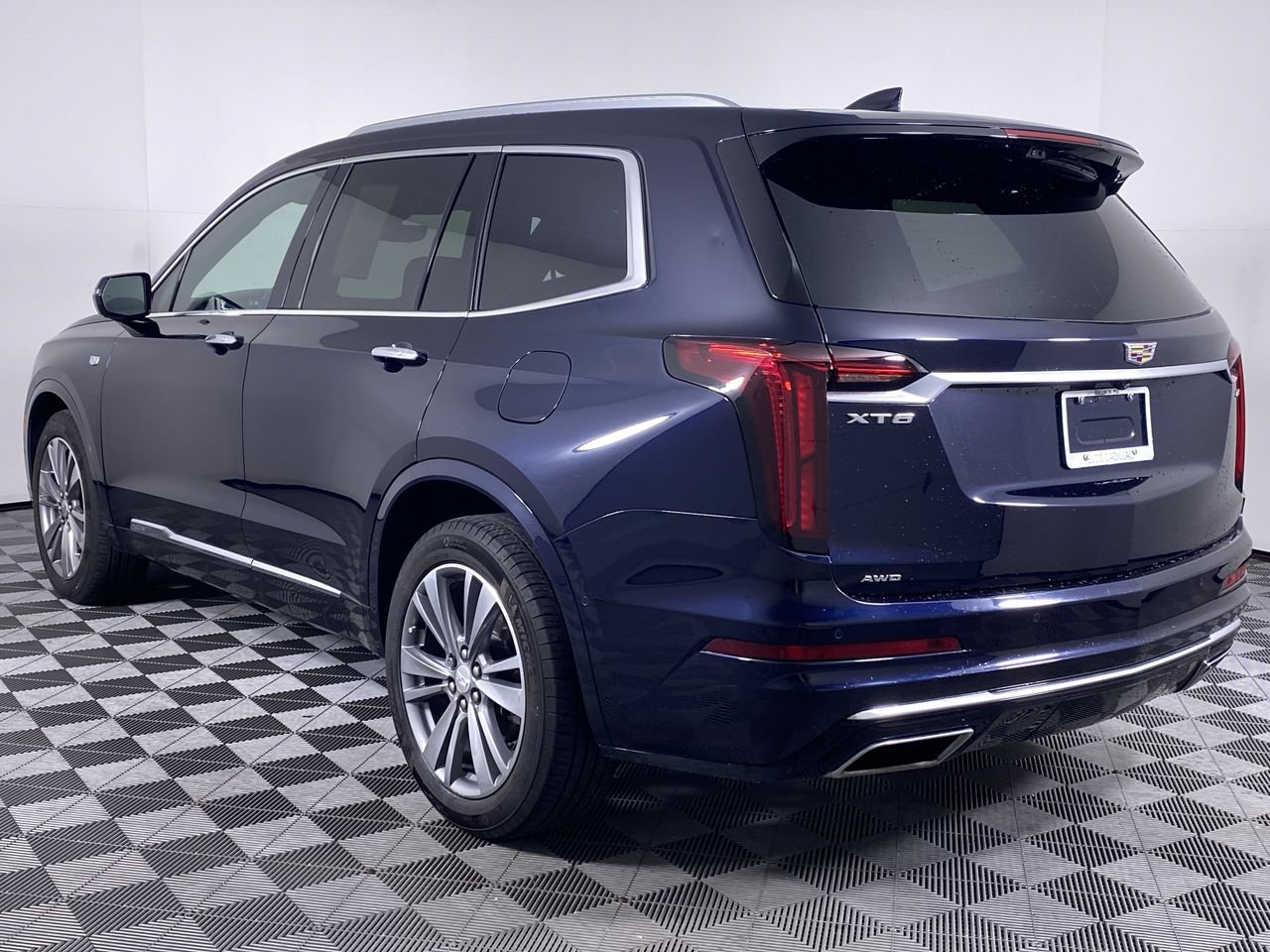 Certified 2022 Cadillac XT6 Premium Luxury w/ Technology Package AWD/4WD image 34