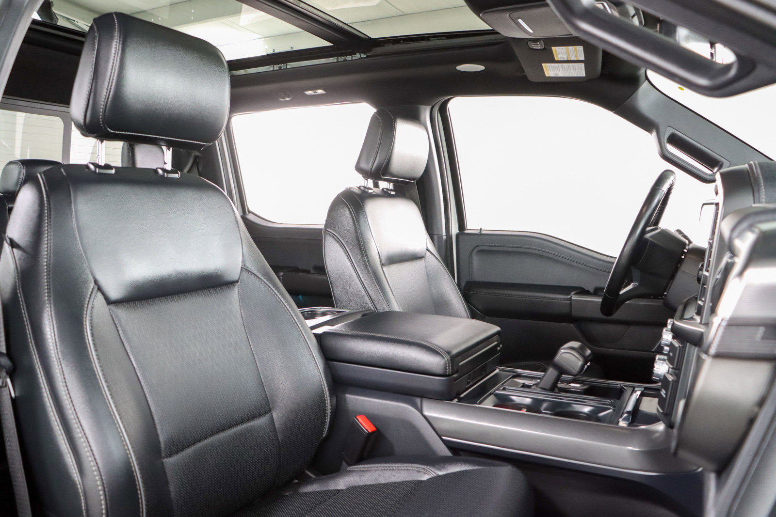 Used 2024 Ford F150 Lariat w/ Equipment Group 502A High AWD/4WD image 32