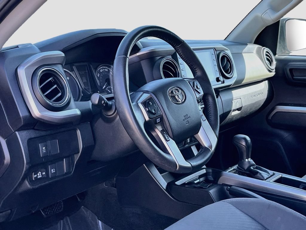 Used 2021 Toyota Tacoma SR5 w/ Exterior Package (TMS) RWD image 9