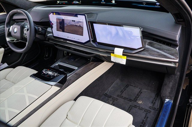 New 2027 BMW 740i xDrive w/ Executive Package AWD/4WD image 22