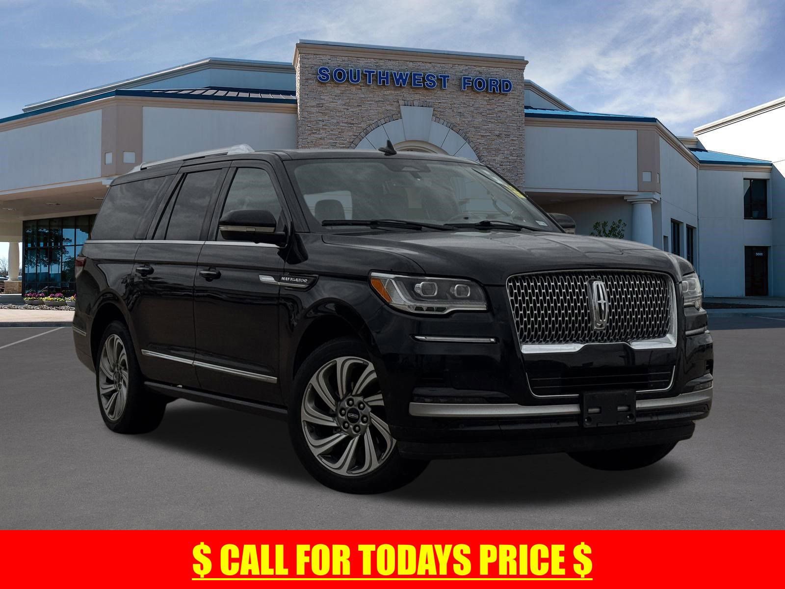 Used 2022 Lincoln Navigator L Reserve AWD/4WD image 1