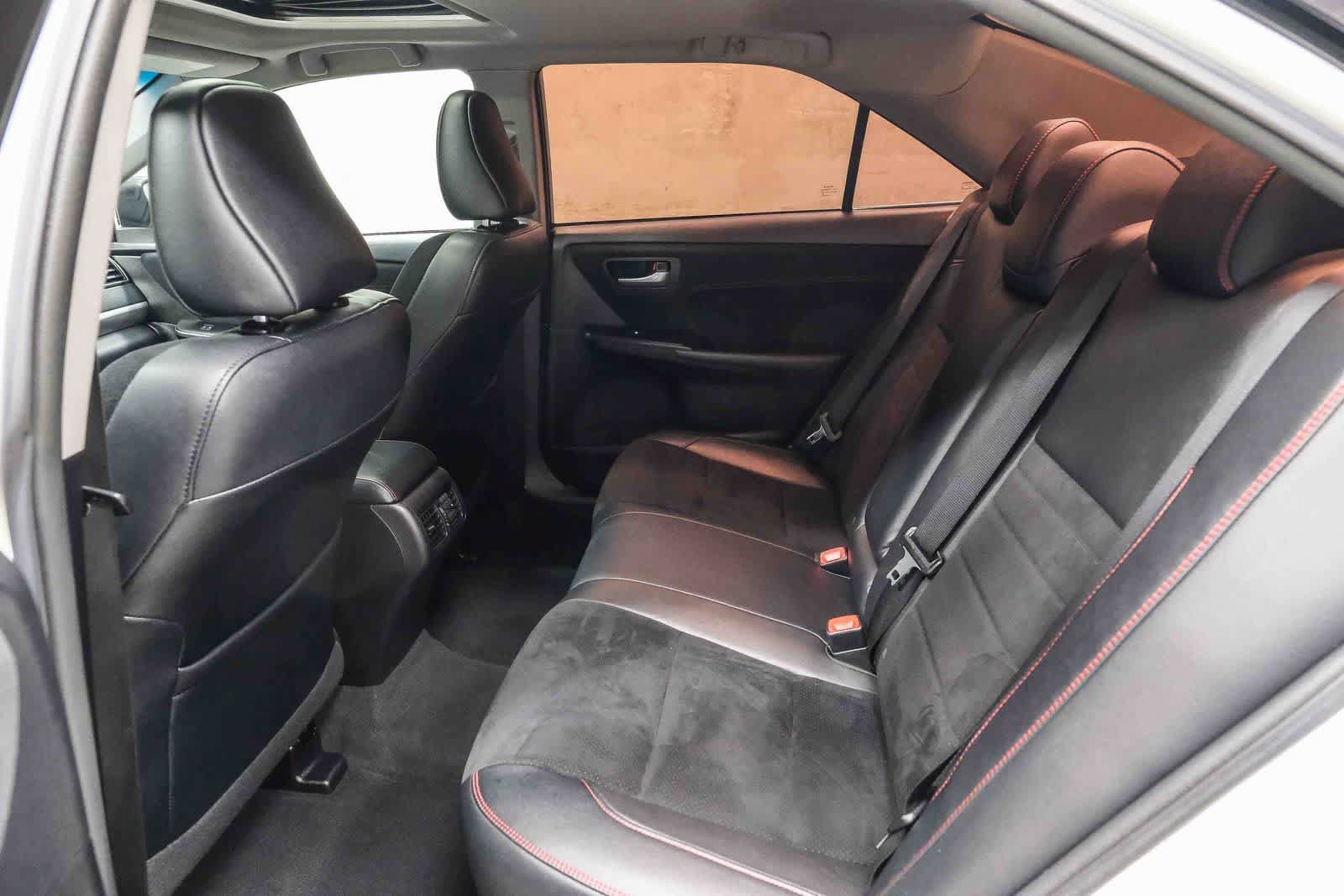 Used 2017 Toyota Camry XSE w/ Moonroof Package FWD image 23