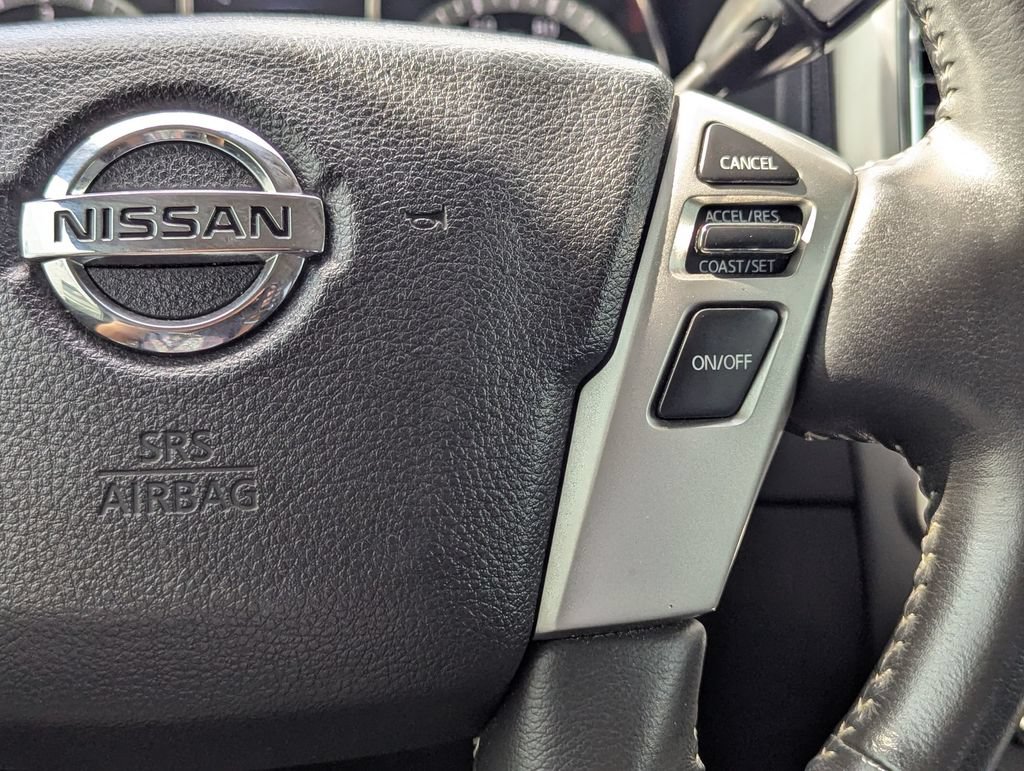 Used 2018 Nissan Titan PRO-4X w/ Pro-4x Convenience Package AWD/4WD image 16