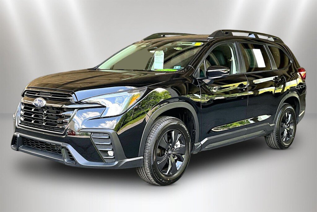 Certified 2026 Subaru Ascent Premium AWD/4WD image 3