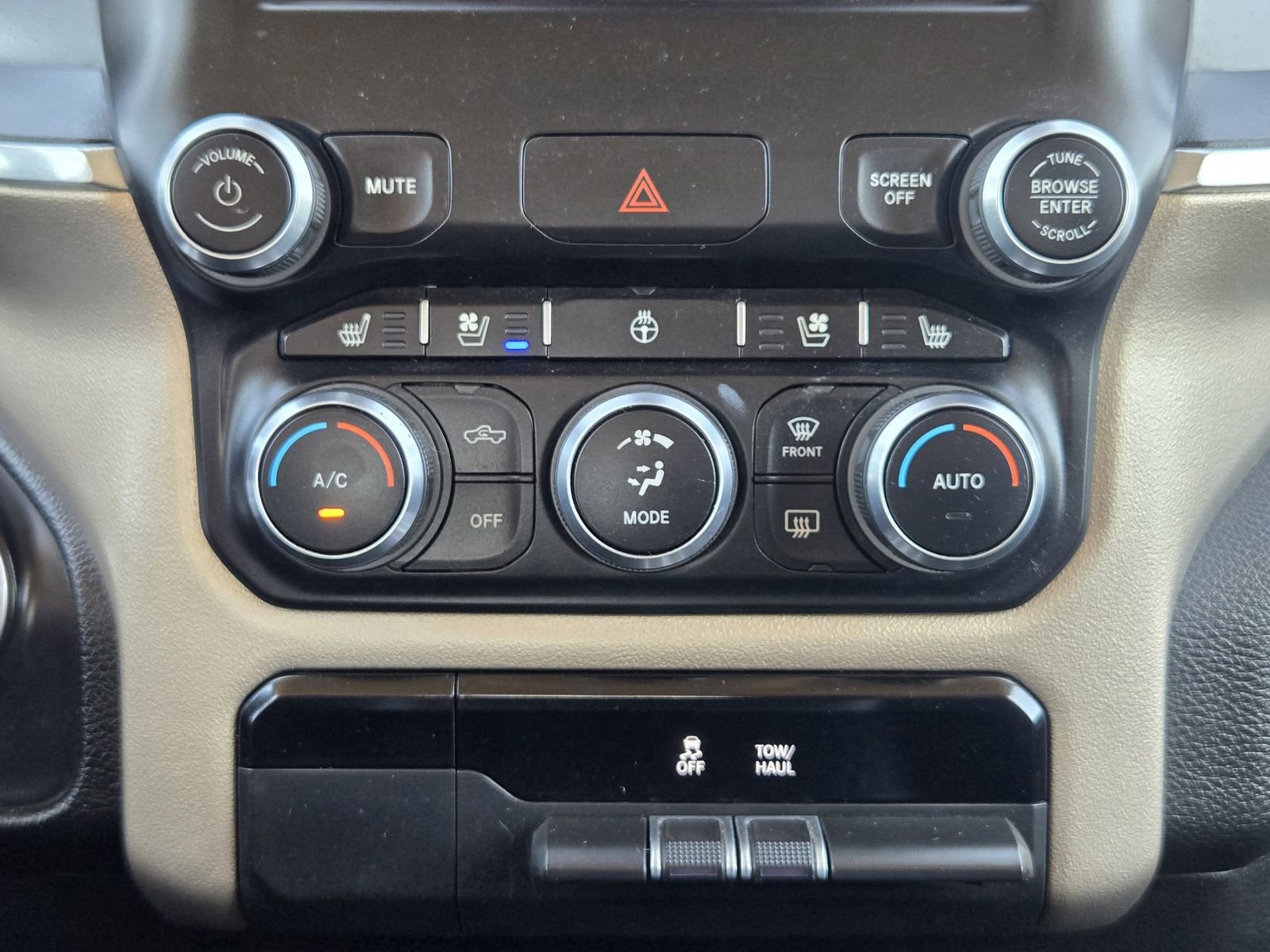 Used 2021 RAM 1500 Laramie w/ Off Road Group image 23