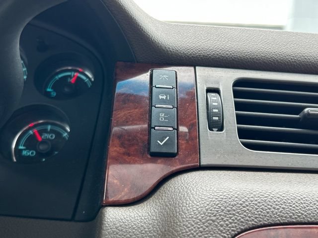 Used 2012 Chevrolet Suburban LTZ AWD/4WD image 53