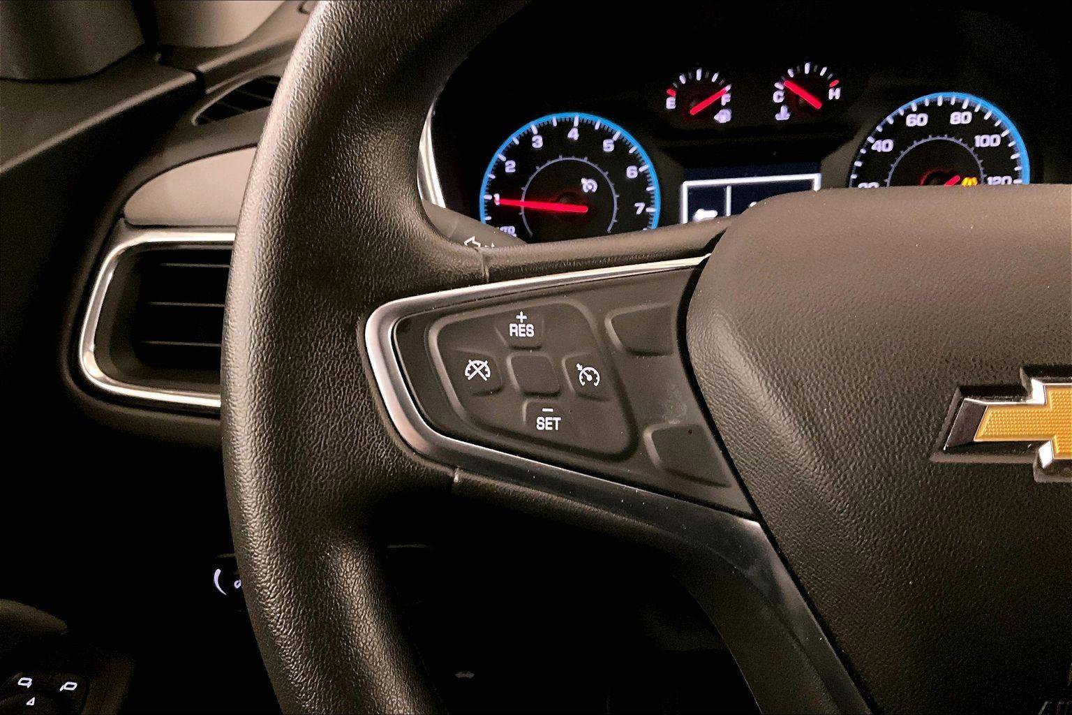 Used 2018 Chevrolet Equinox LT image 17