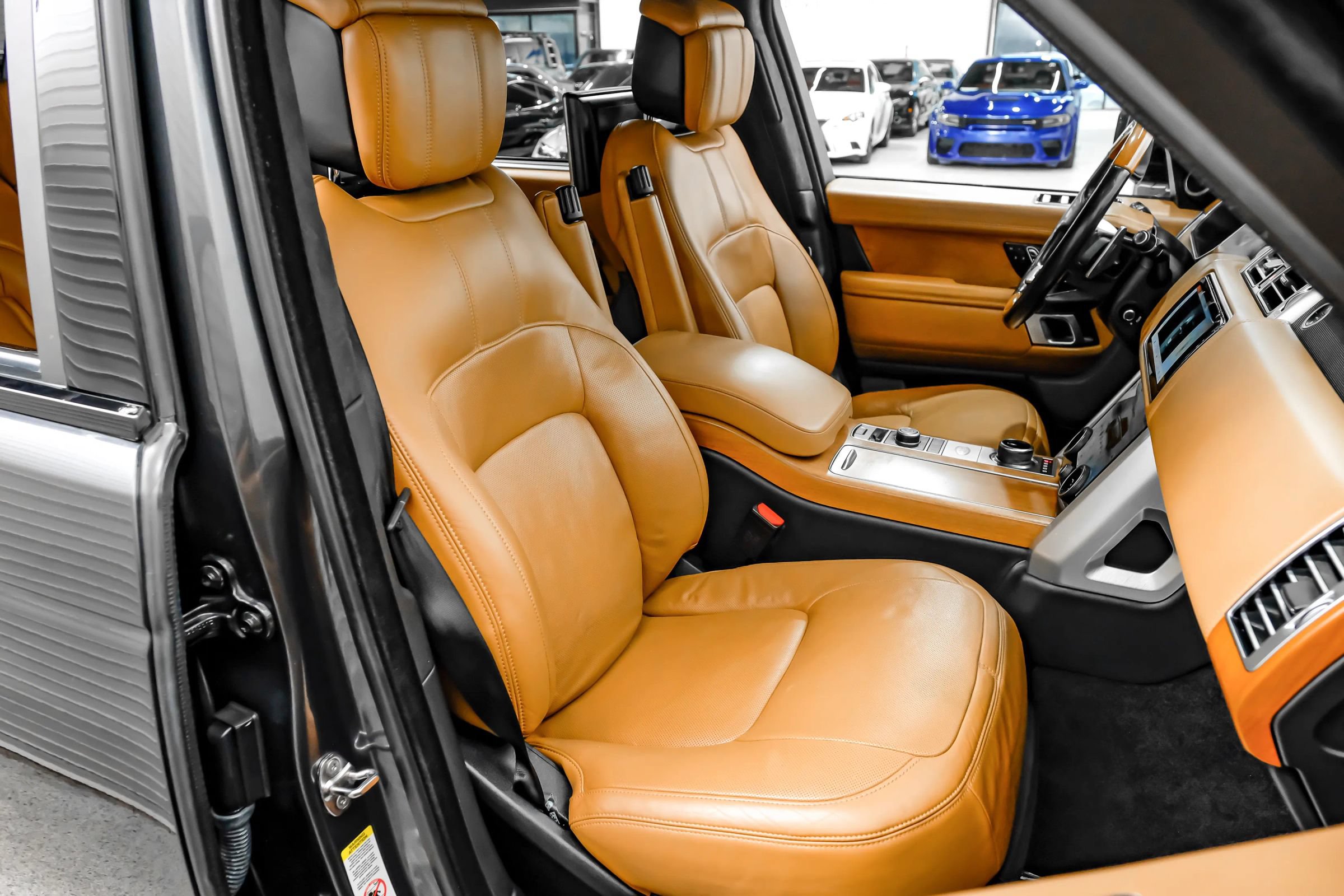 Used 2019 Land Rover Range Rover Long Wheelbase Autobiography AWD/4WD image 41