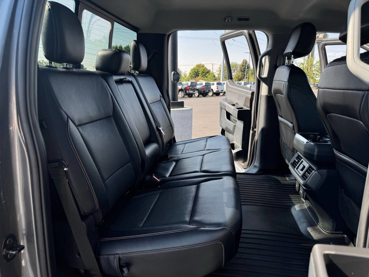 Used 2022 Ford F150 Lariat image 30