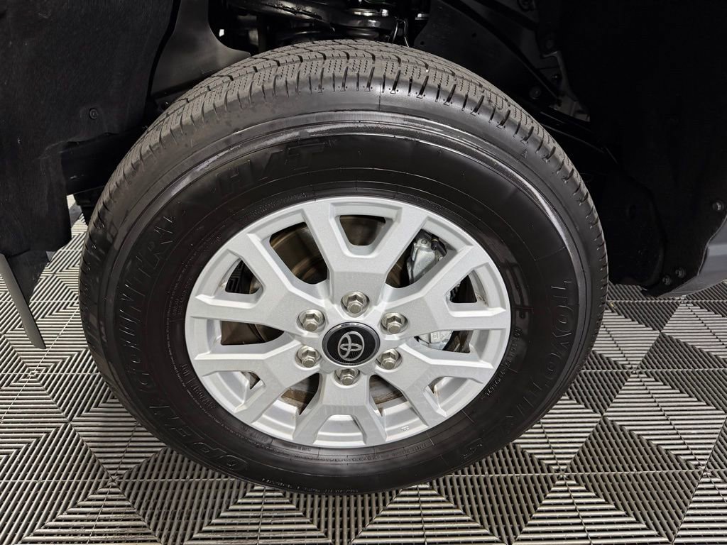 Used 2025 Toyota Tacoma SR image 12