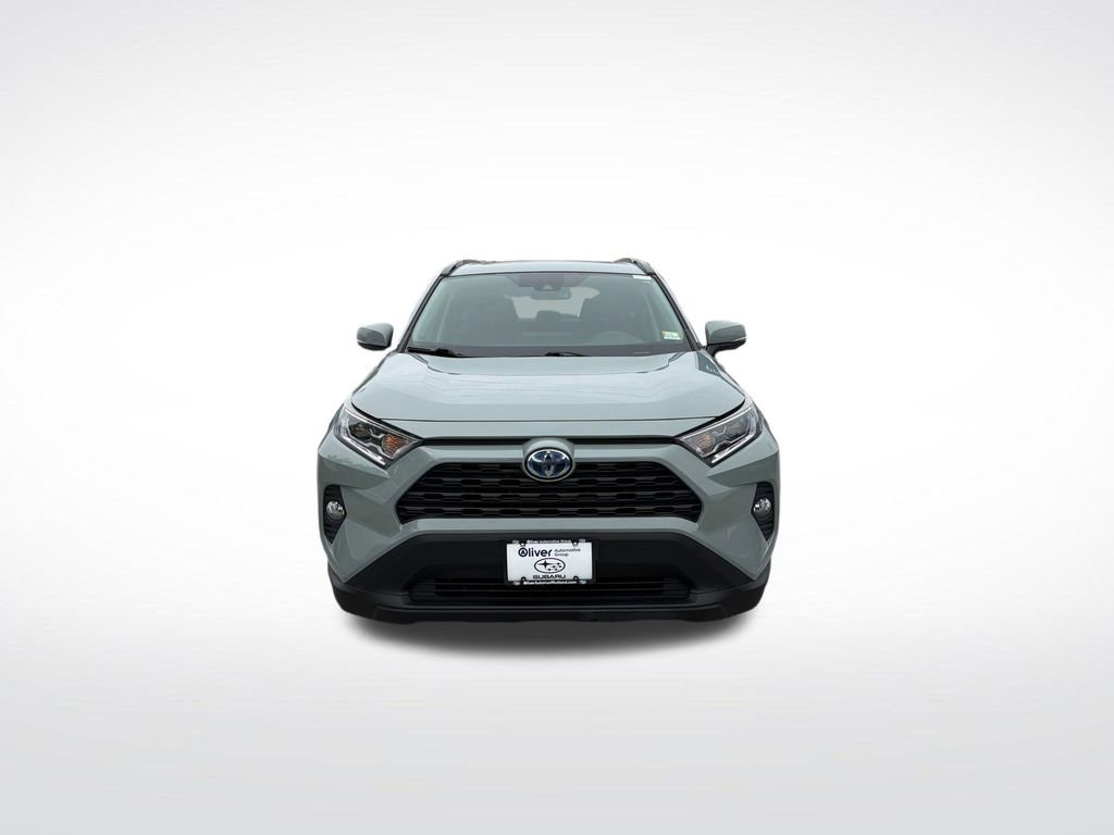 Used 2021 Toyota RAV4 XLE w/ Convenience Package AWD/4WD image 4