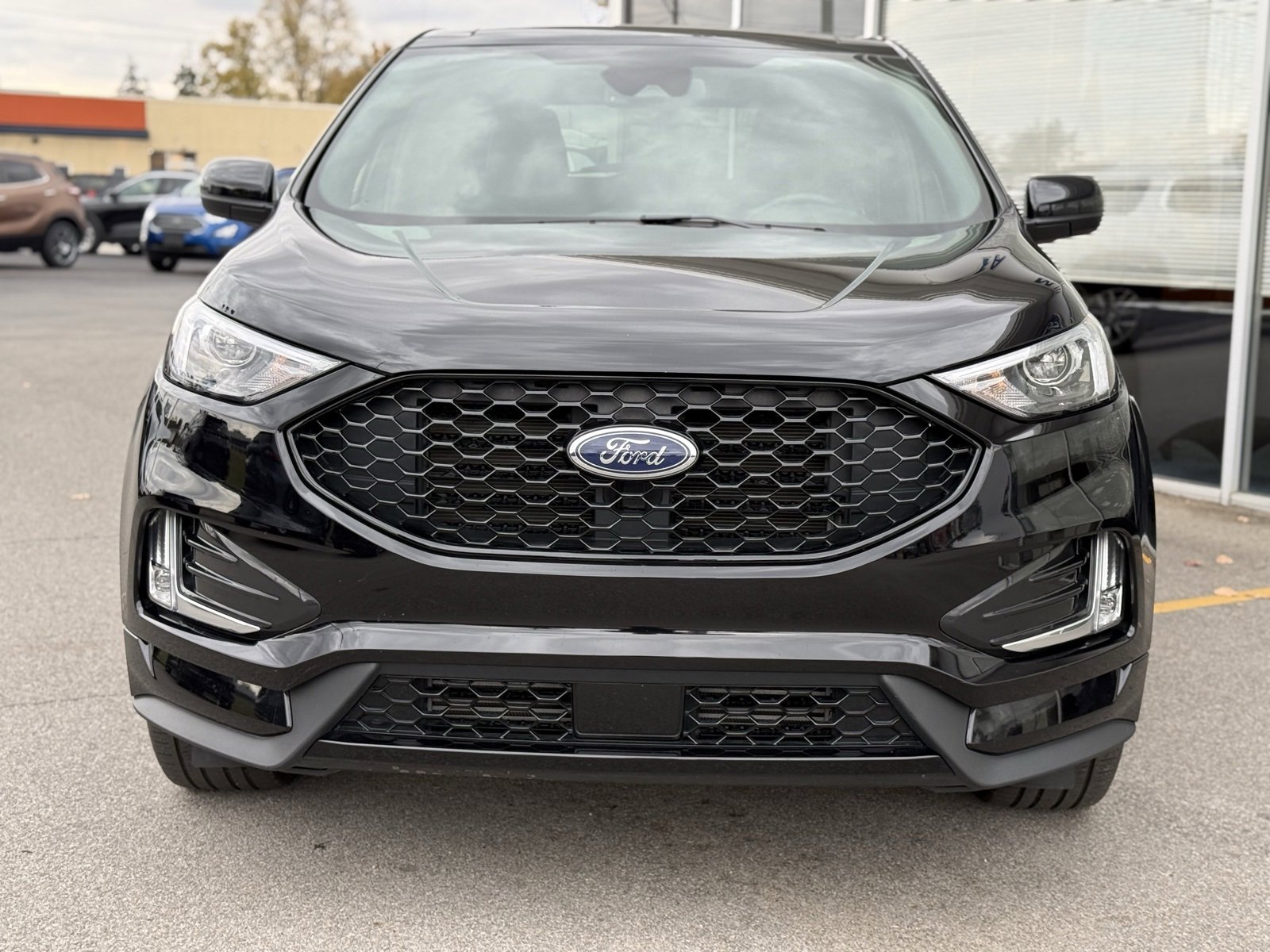 Used 2024 Ford Edge ST-Line image 2