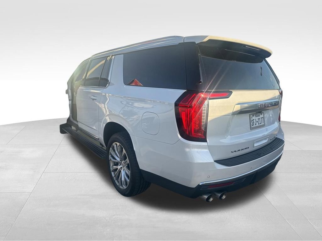 Used 2023 GMC Yukon XL Denali image 3