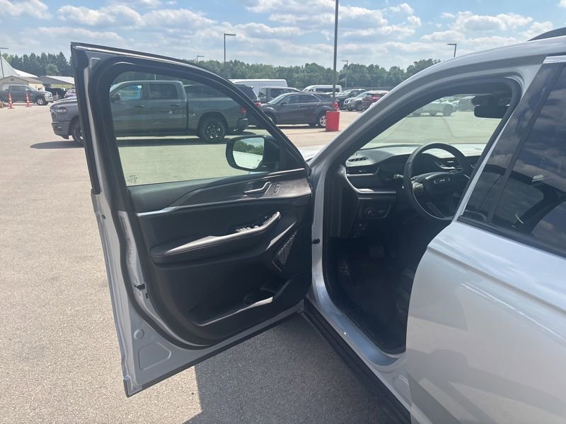 New 2025 Jeep Grand Cherokee Limited AWD/4WD image 25