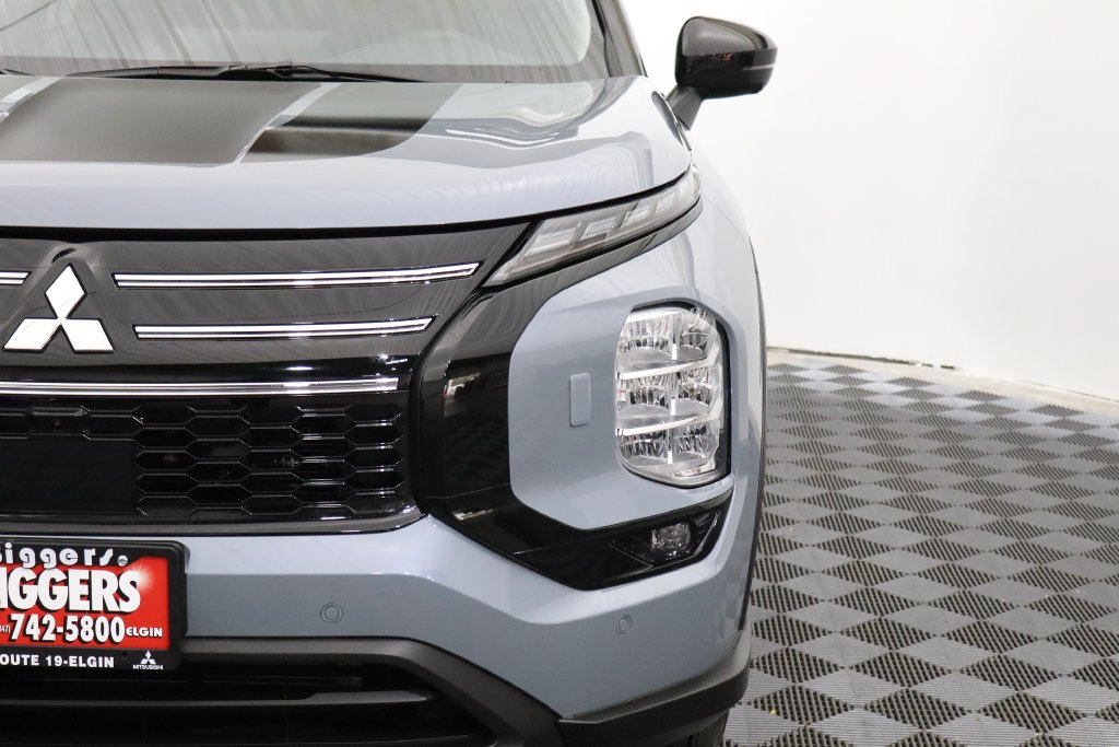 Used 2026 Mitsubishi Outlander AWD image 11