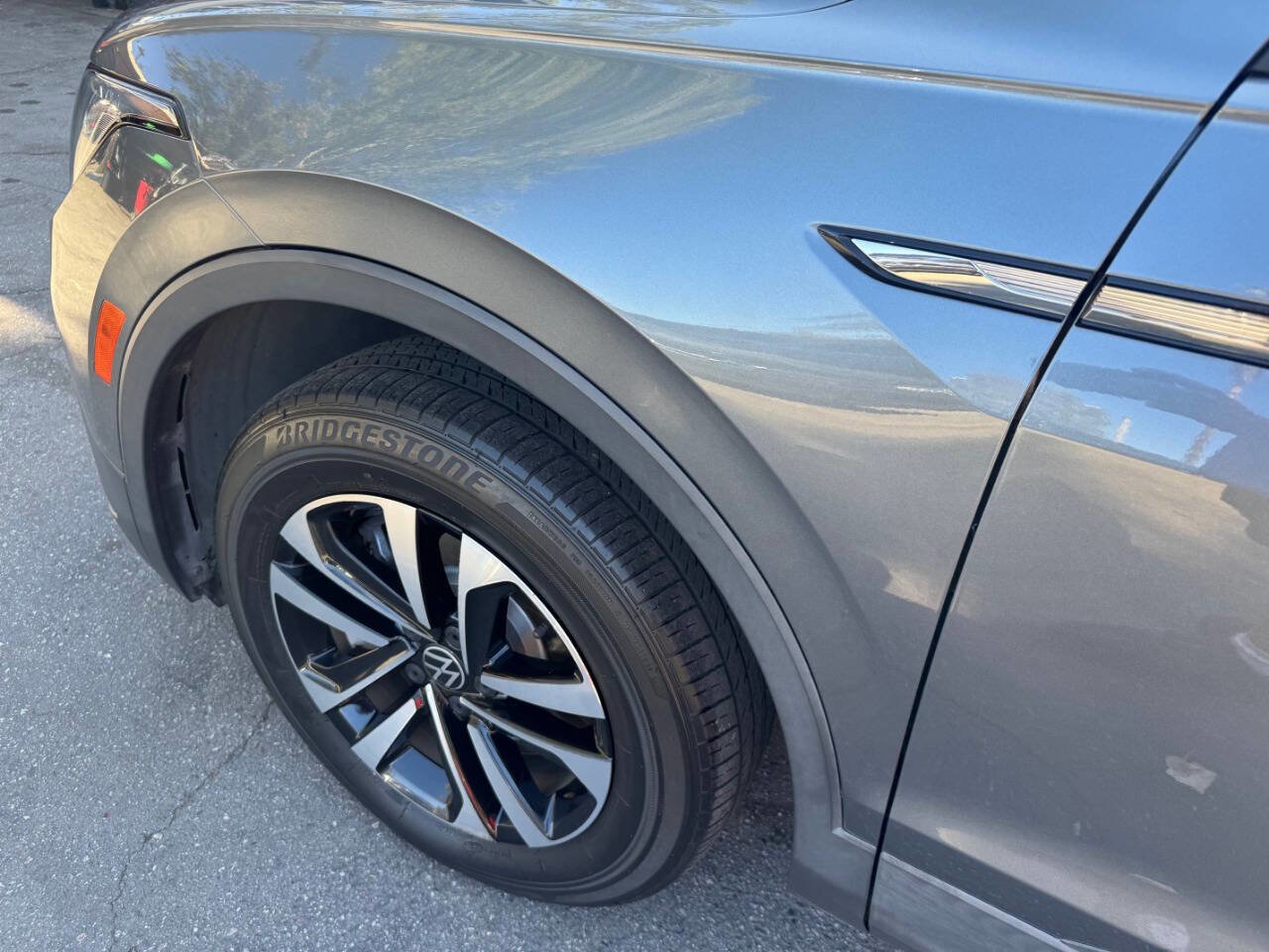 Used 2022 Volkswagen Tiguan S image 6