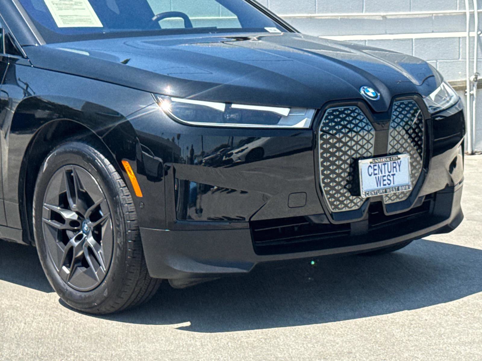 Used 2025 BMW iX xDrive50 w/ Convenience Package image 2