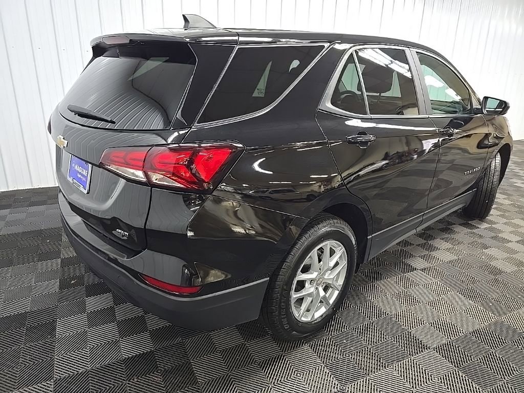 Used 2023 Chevrolet Equinox LS w/ LS Convenience Package image 10