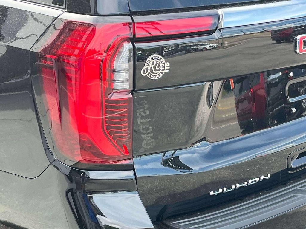 New 2026 GMC Yukon XL AT4 w/ AT4 Premium Package AWD/4WD image 10