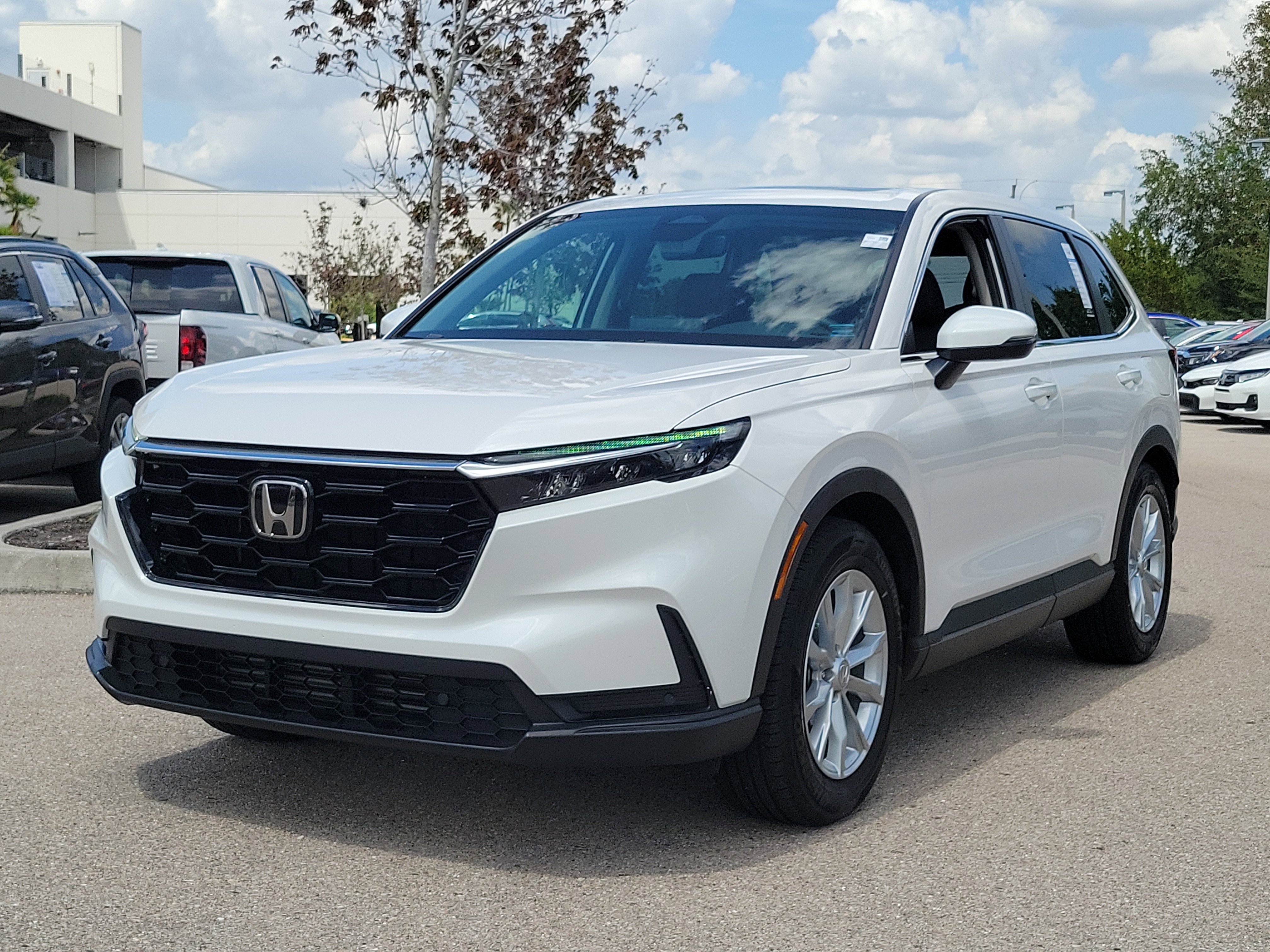 Used 2024 Honda CR-V EX-L image 3