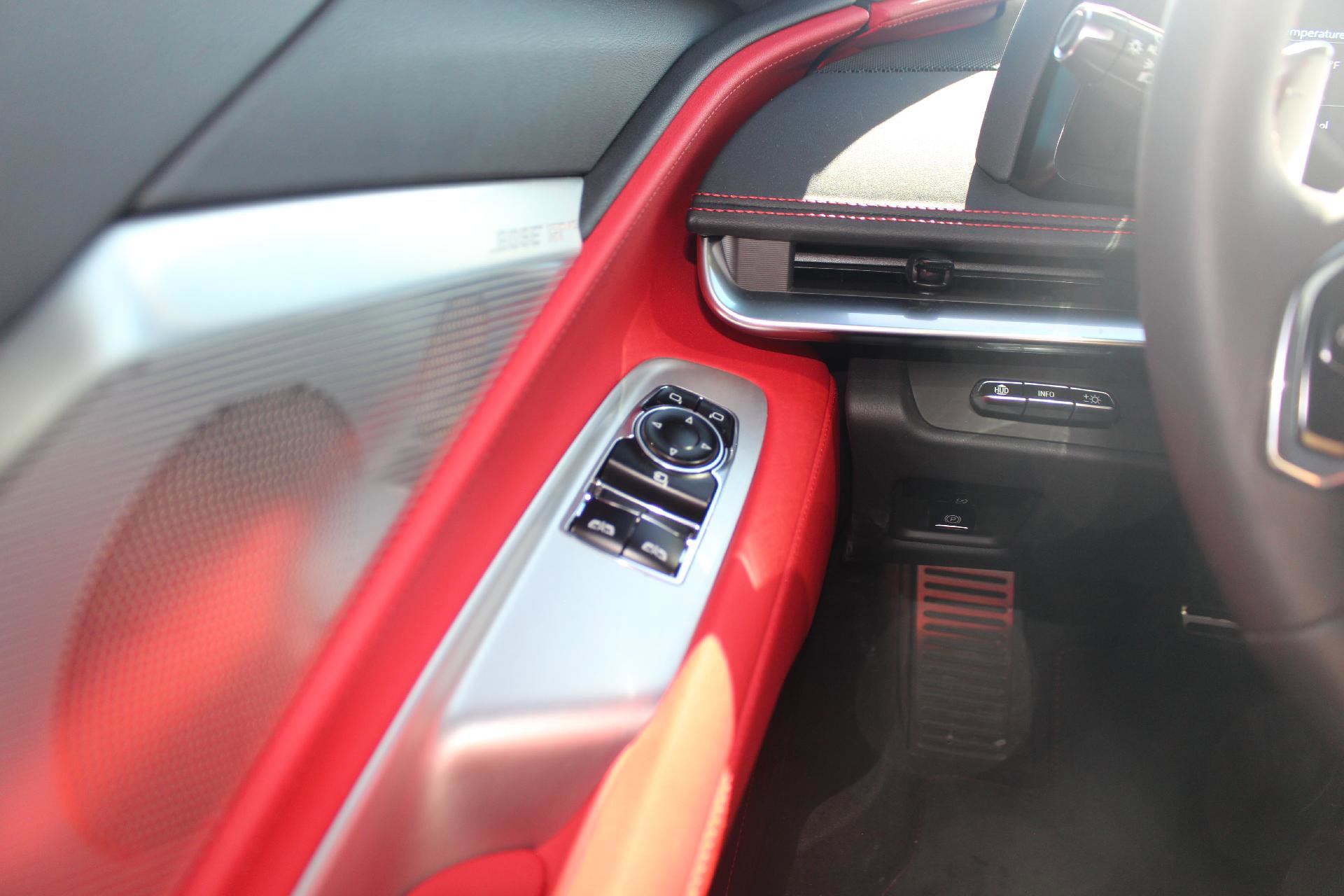 Used 2024 Chevrolet Corvette Z06 image 18