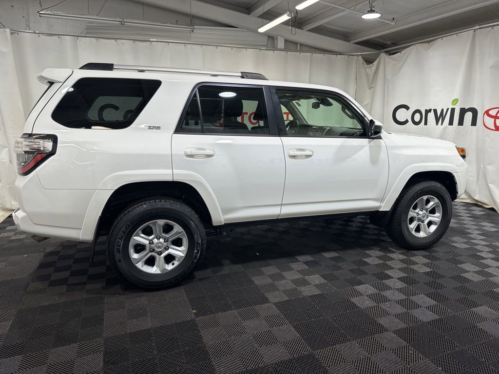 Used 2023 Toyota 4Runner SR5 AWD/4WD image 10