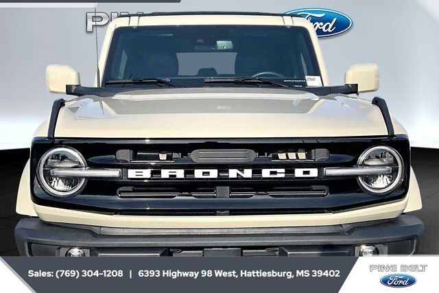 Used 2025 Ford Bronco Outer Banks image 3