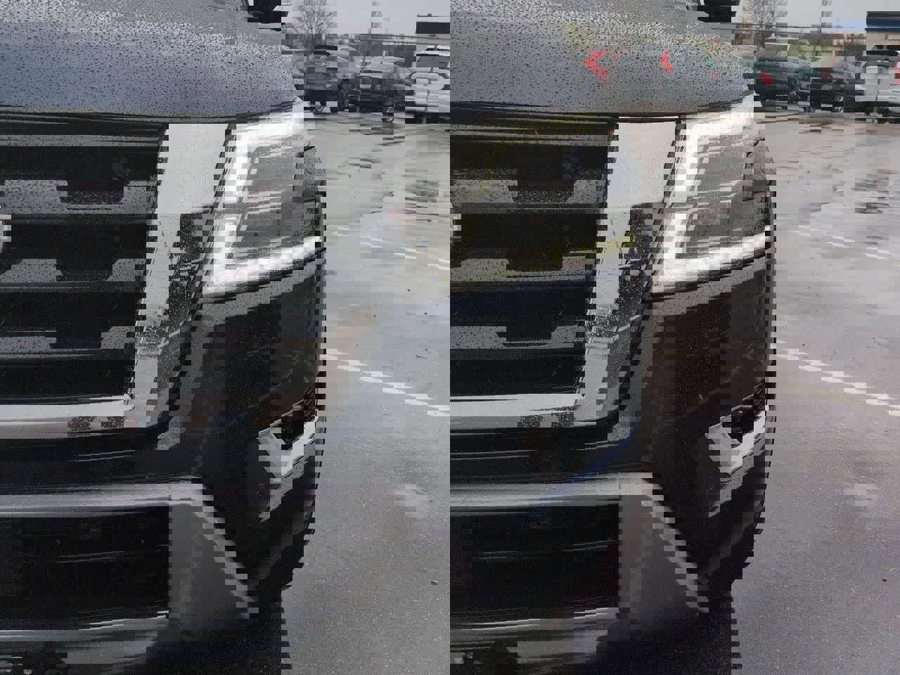 Used 2022 Nissan Armada SL w/ Captain's Chairs Package image 10