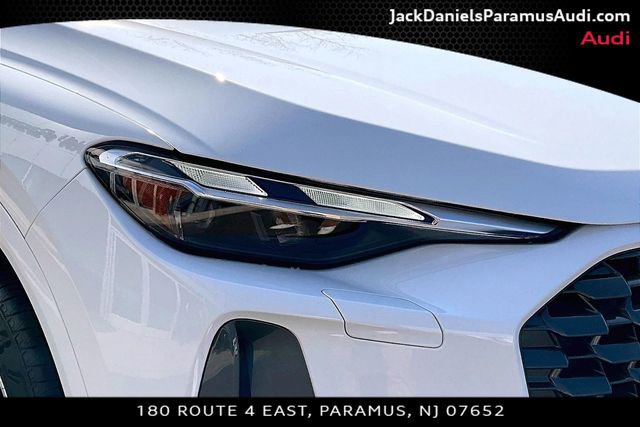 Used 2025 Audi Q5 Premium w/ Convenience Package image 19