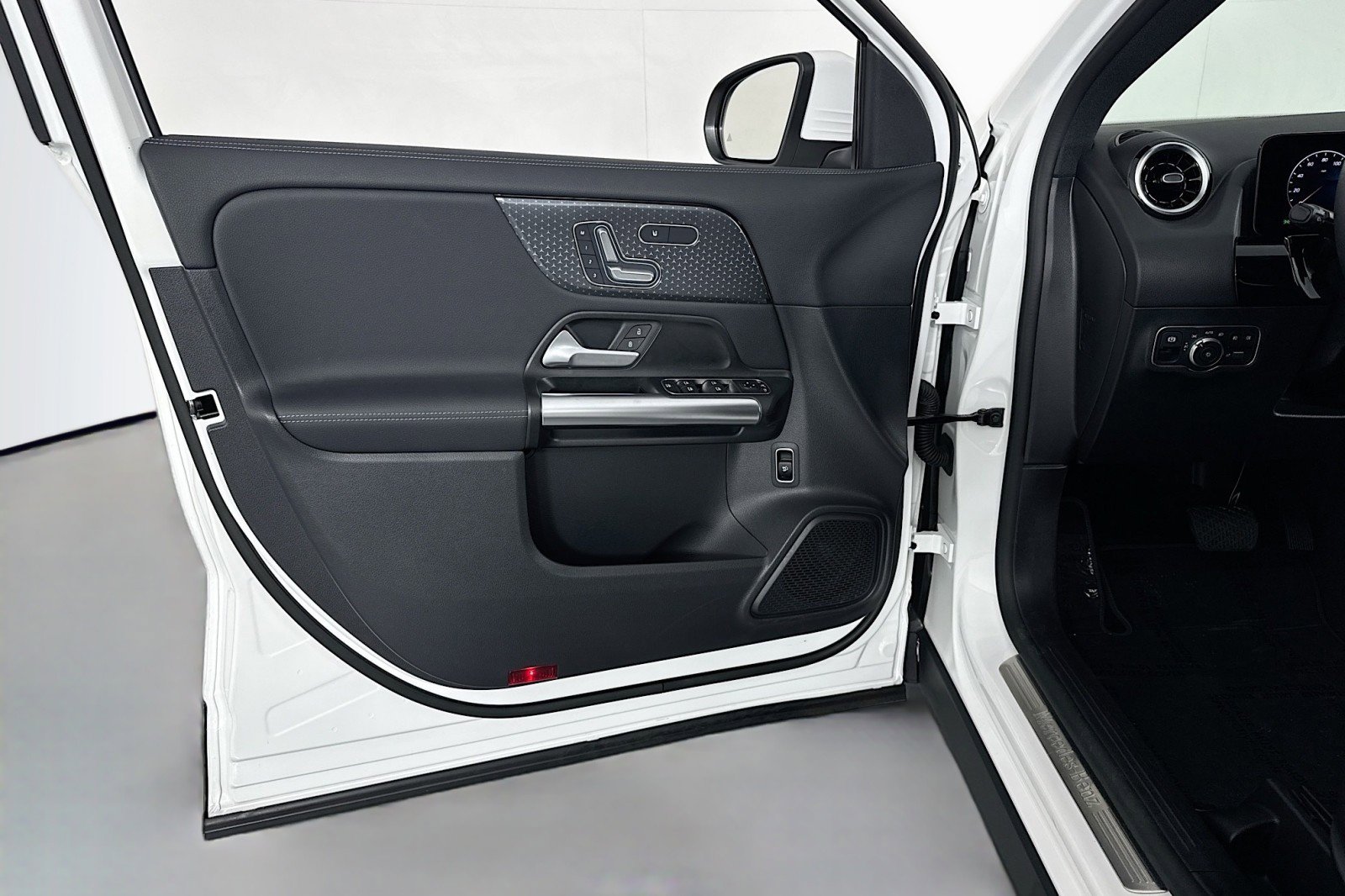 Certified 2026 Mercedes-Benz GLA 250 4MATIC image 22