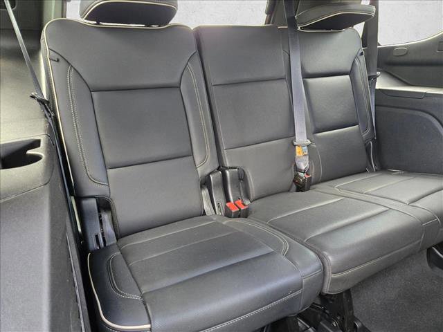 Used 2024 GMC Yukon SLT RWD image 18