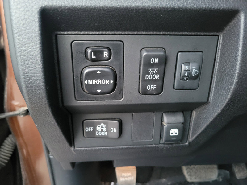 Used 2014 Toyota Tundra Limited AWD/4WD image 33