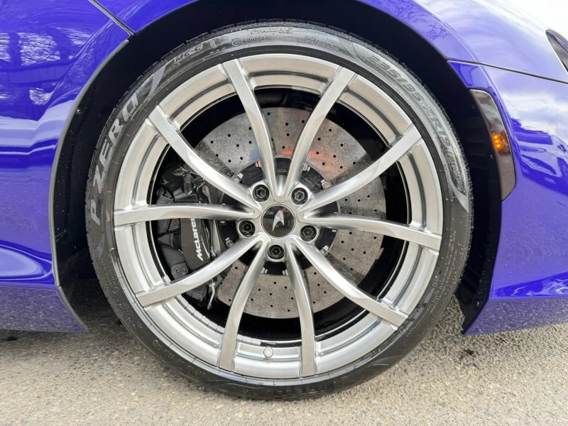 Used 2023 McLaren Artura RWD image 26
