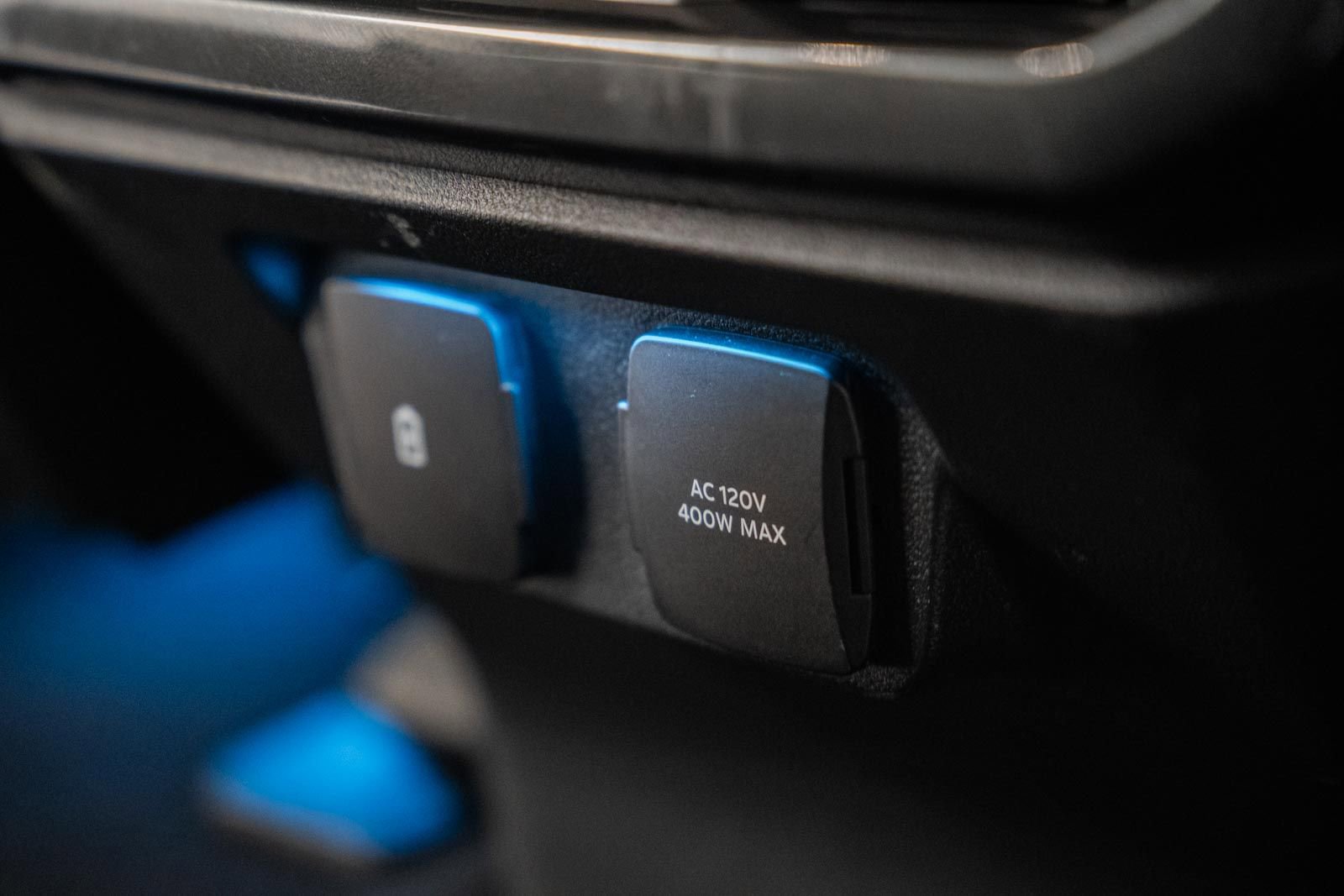 Used 2023 Ford F150 Lariat w/ Equipment Group 502A High image 43