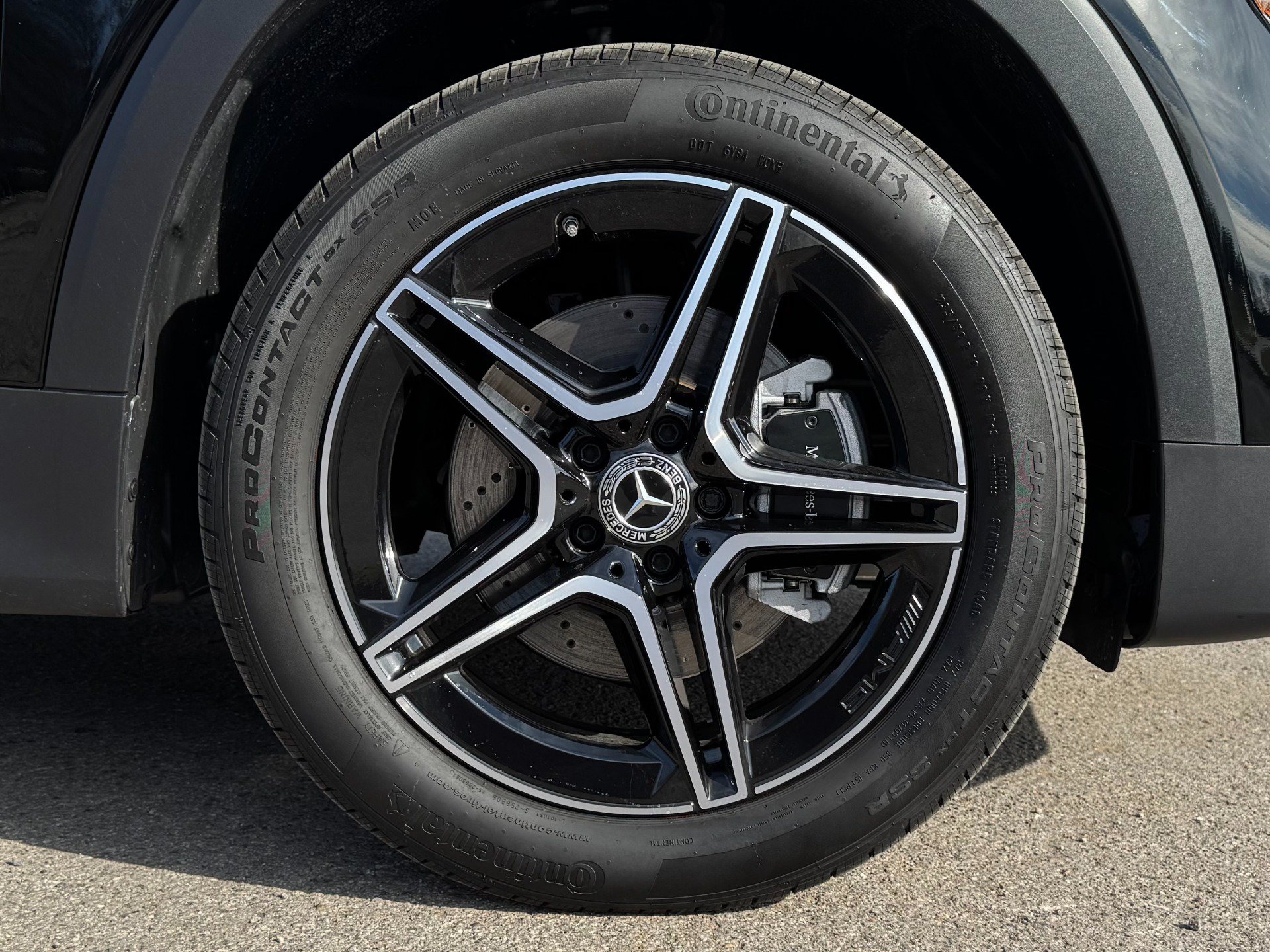 Used 2025 Mercedes-Benz GLB 250 w/ AMG Night Package image 68
