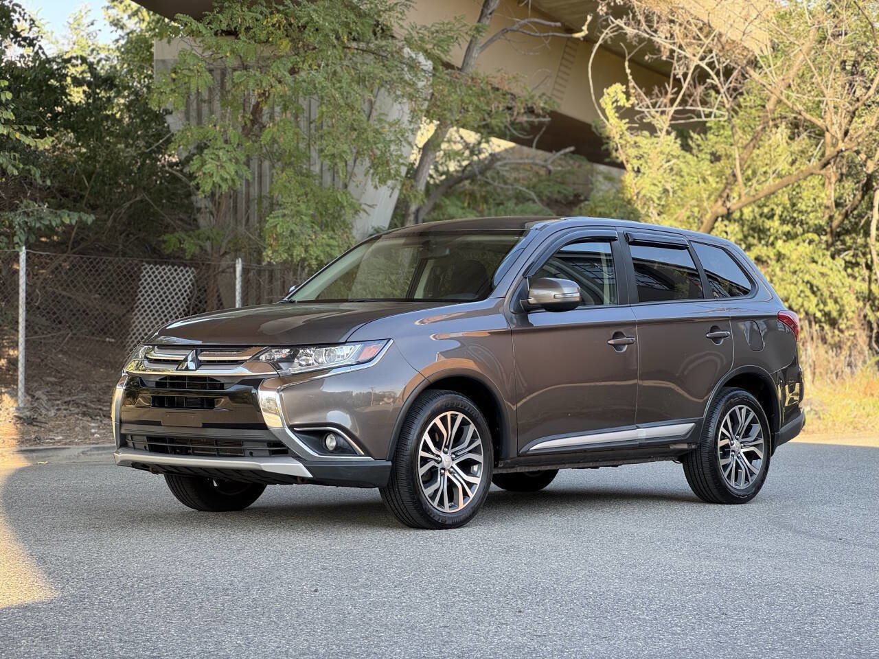 Used 2016 Mitsubishi Outlander SE