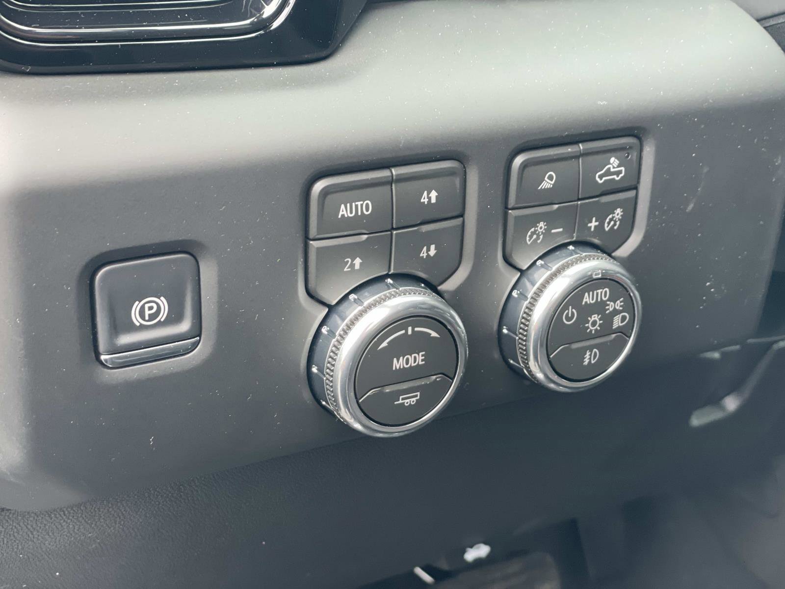 New 2026 GMC Sierra 2500 AT4 w/ AT4 Premium Plus Package image 19