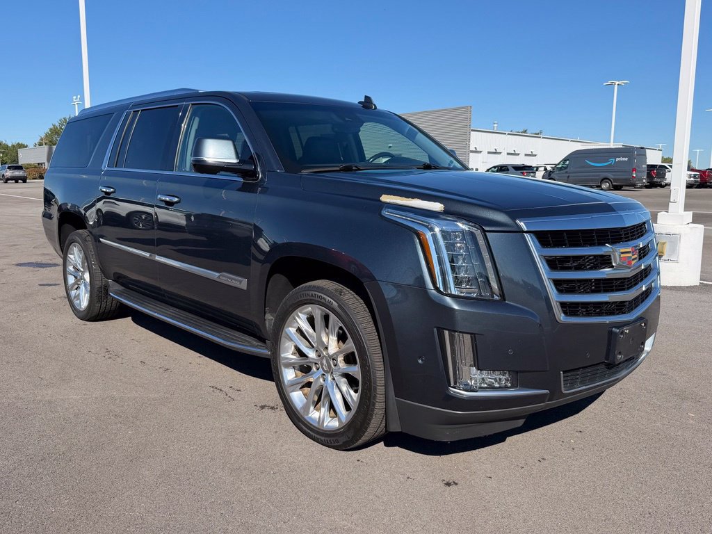 Used 2019 Cadillac Escalade ESV Luxury AWD/4WD image 4