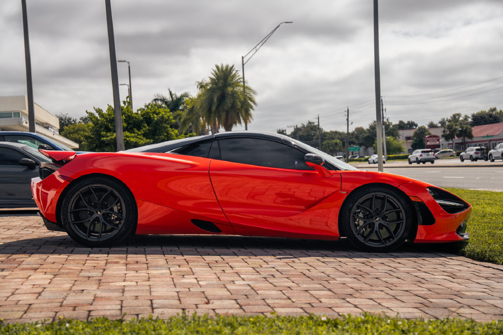 Used 2021 McLaren 720S Performance RWD image 7